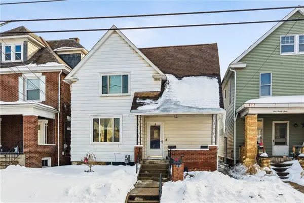 421 Wayne Ave, Ellwood City, PA 16117