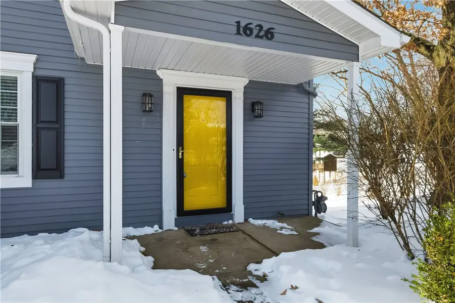 1626 Red Mill Dr, Upper Saint Clair, PA 15241 - #3