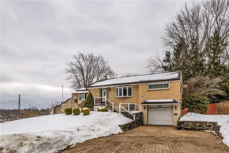 2 Hallmark Drive, Penn Hills, PA 15235 - #3