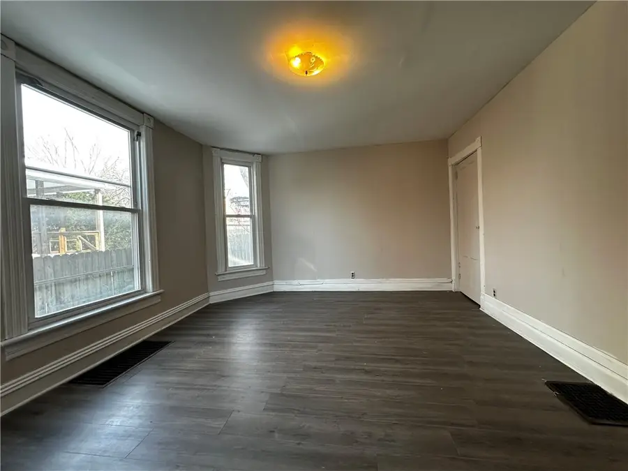 604 Centennial St, New Castle, PA 16101 - #3