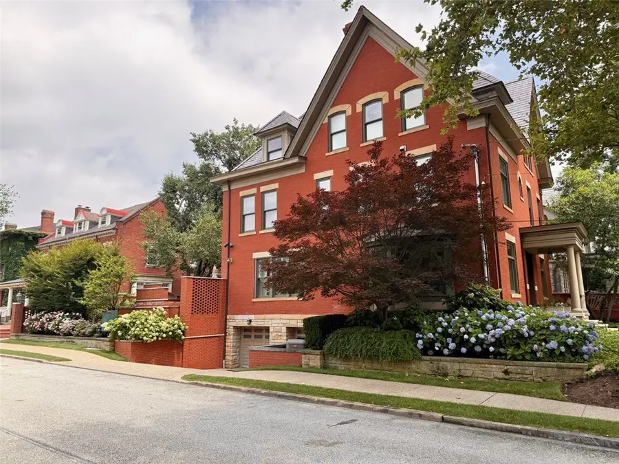 5219 Pembroke Place, Shadyside, PA 15232 - #3