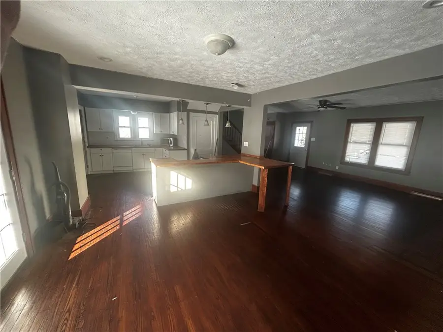 470 Grandview Ave, White, PA 15701 - #2