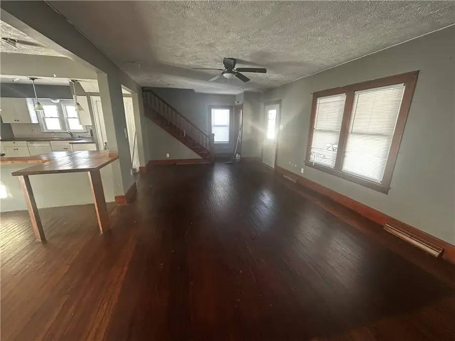 470 Grandview Ave, White, PA 15701 - #3