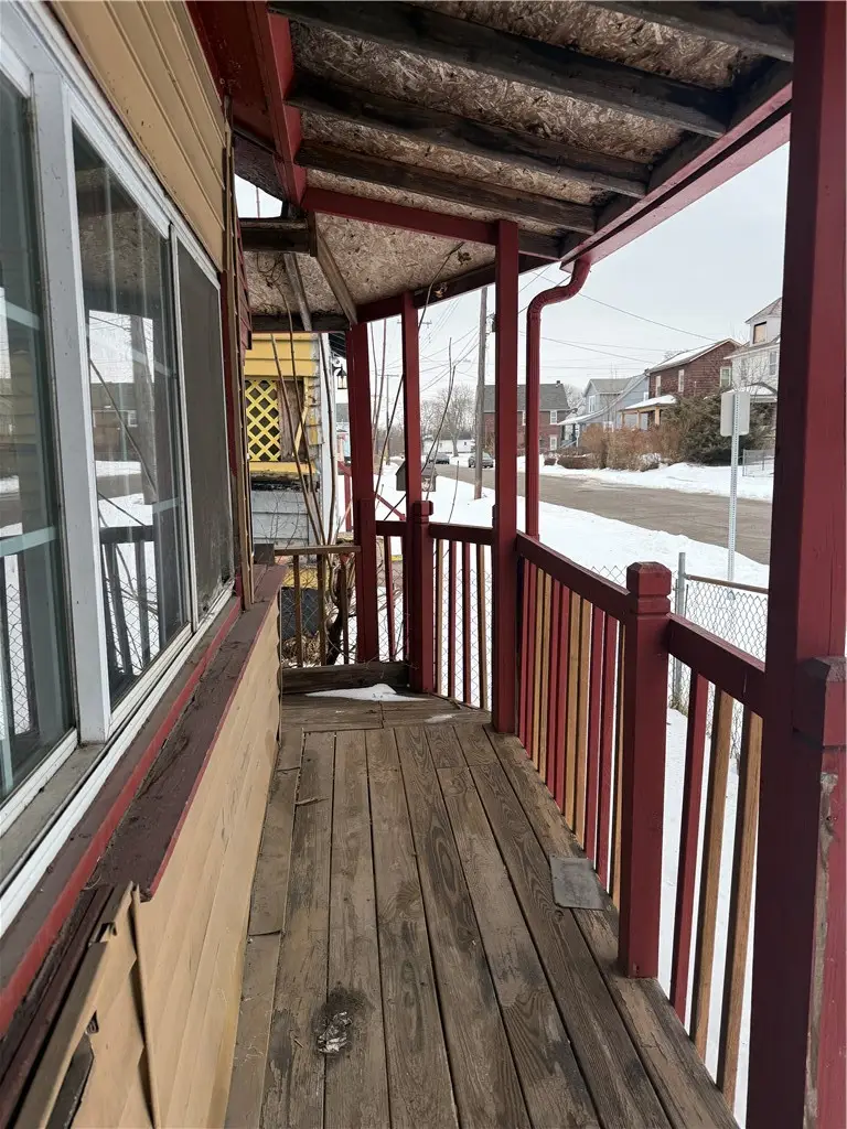 1118 Wallis Ave, Farrell, PA 16121 - #2