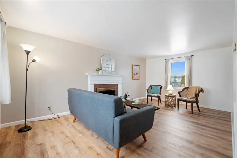 5354 Greenridge Dr, Pittsburgh, PA 15236 - #2