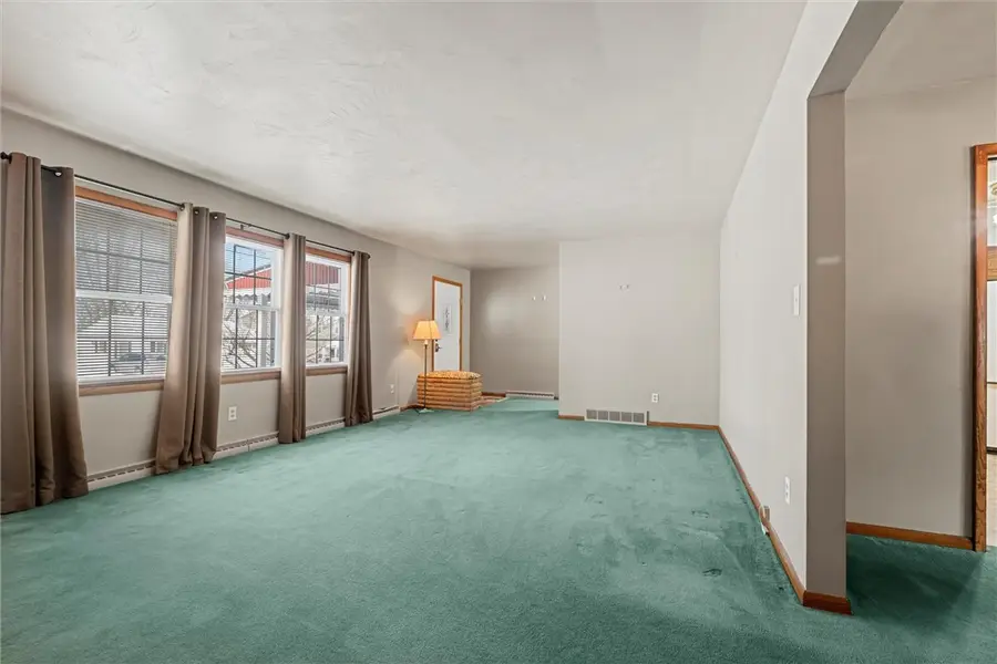 500 Laurel Dr, Sharpsville, PA 16150 - #2