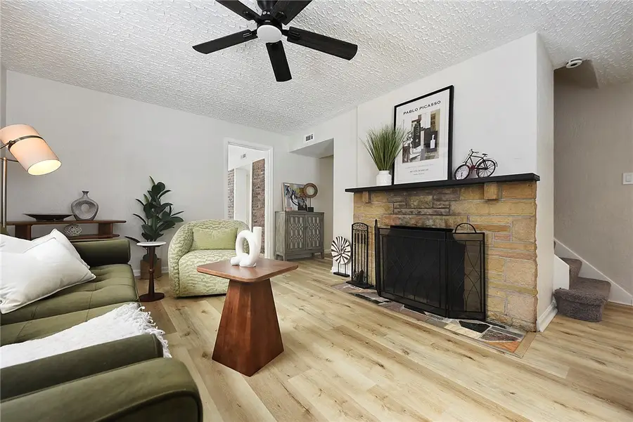 336 Morrow Dr, Penn Hills, PA 15235 - #2