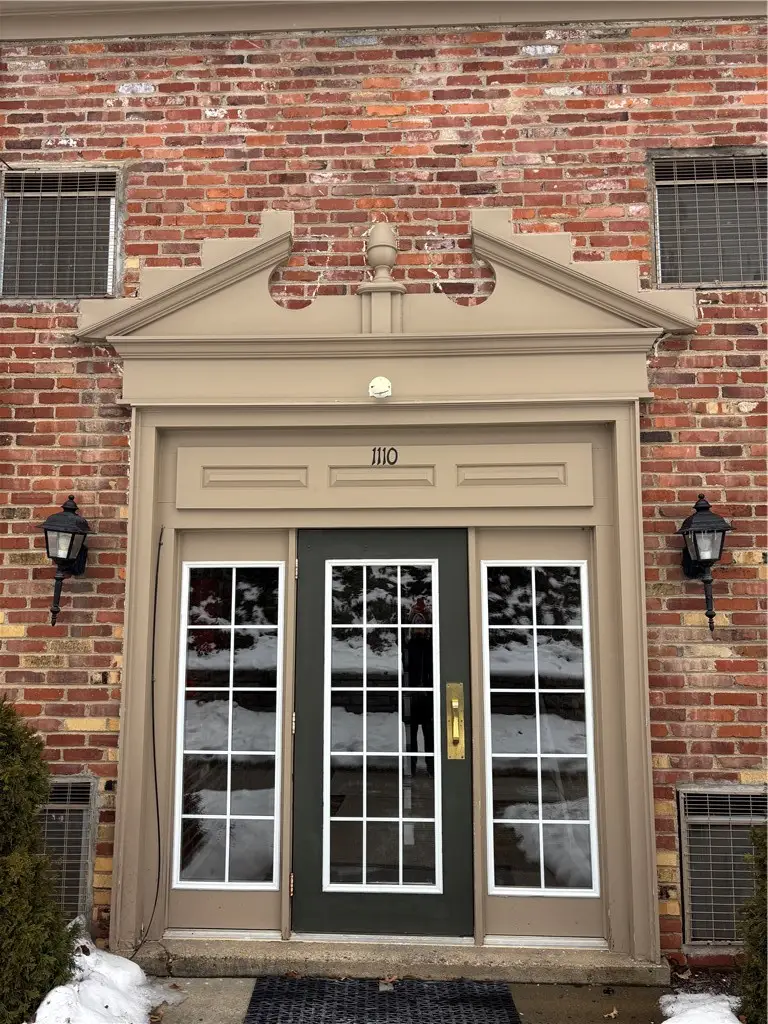 1110 Chatham Park Drive #D, Scott Township, PA 15216 - #1