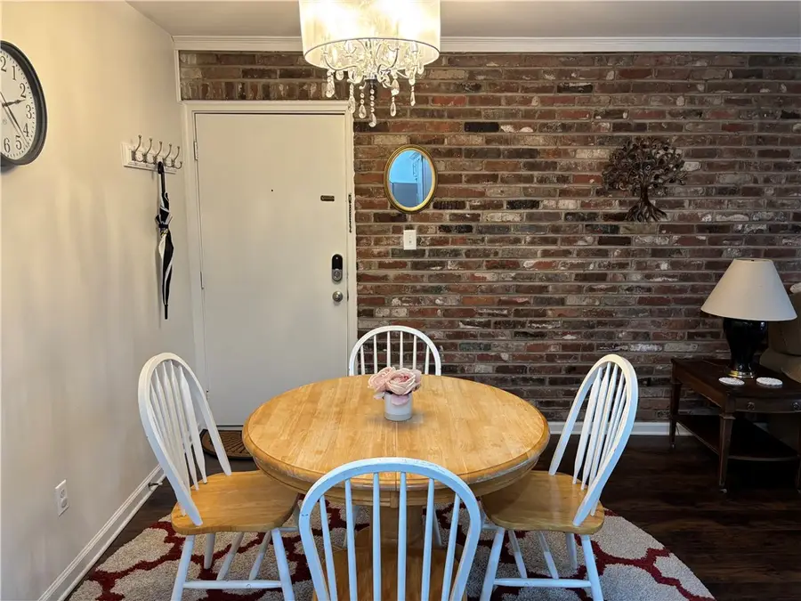 1110 Chatham Park Drive #D, Scott Township, PA 15216 - #2