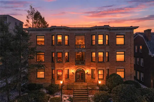 121 Grandview Ave #8, Mt Washington, PA 15211