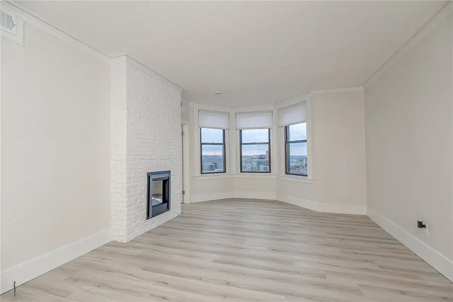 121 Grandview Ave #8, Mount Washington, PA 15211 - #3