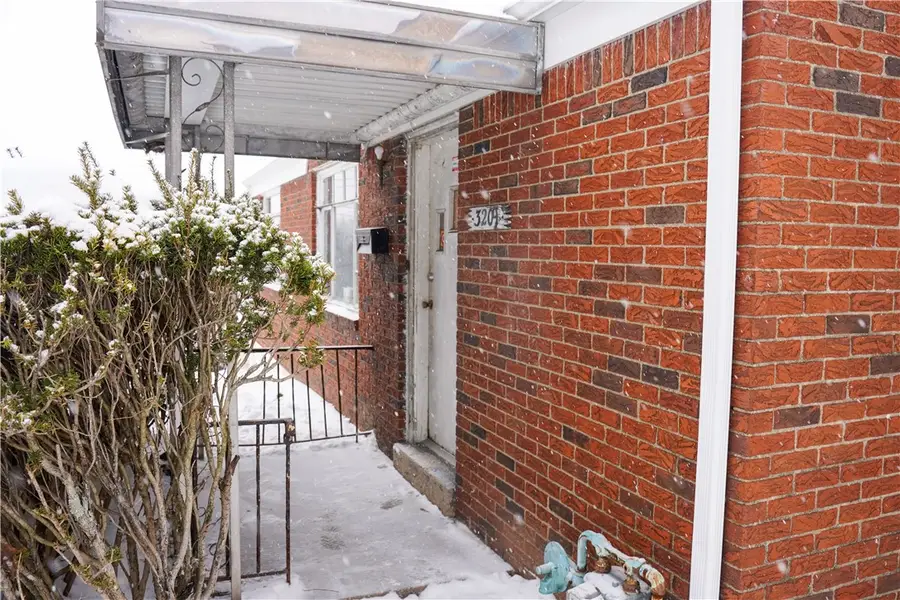 3209 Jeffrey Dr, McKeesport, PA 15133 - #2