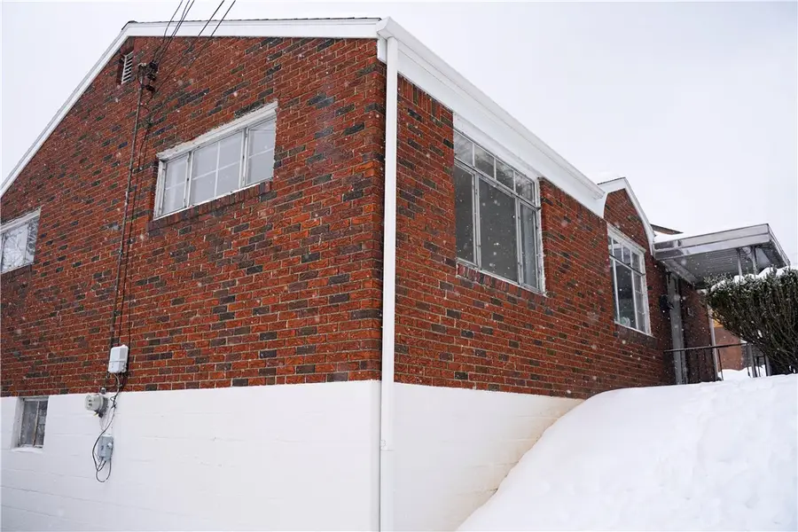 3209 Jeffrey Dr, McKeesport, PA 15133 - #3