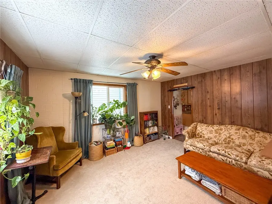 1402 N Grant Ave, Kittanning, PA 16201 - #3