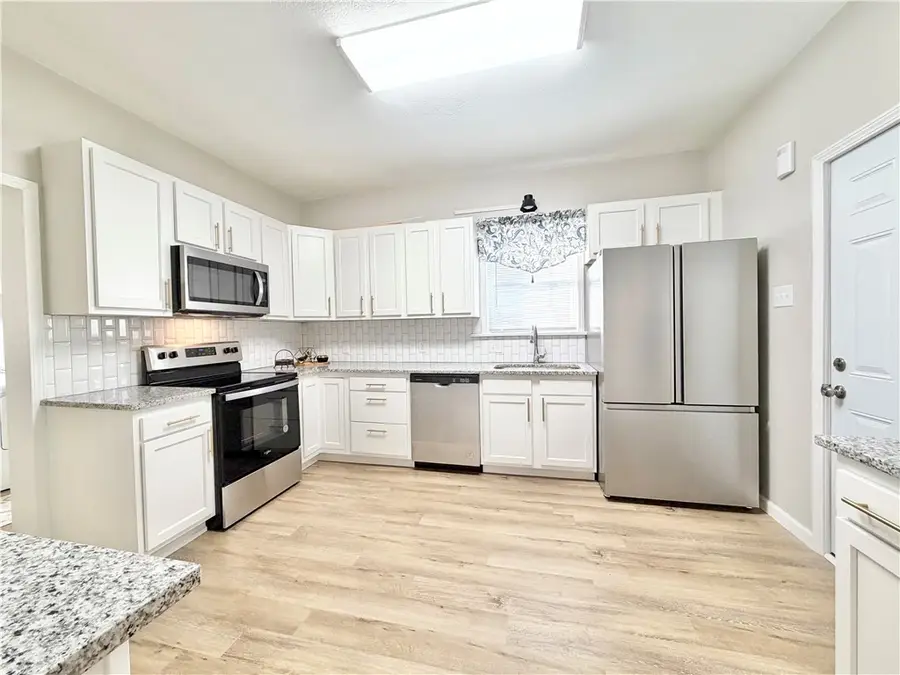 106 Penn St, South Greensburg, PA 15601 - #3