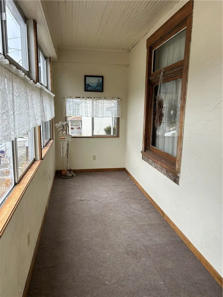 419 Indiana Ave, Monessen, PA 15062 - #2