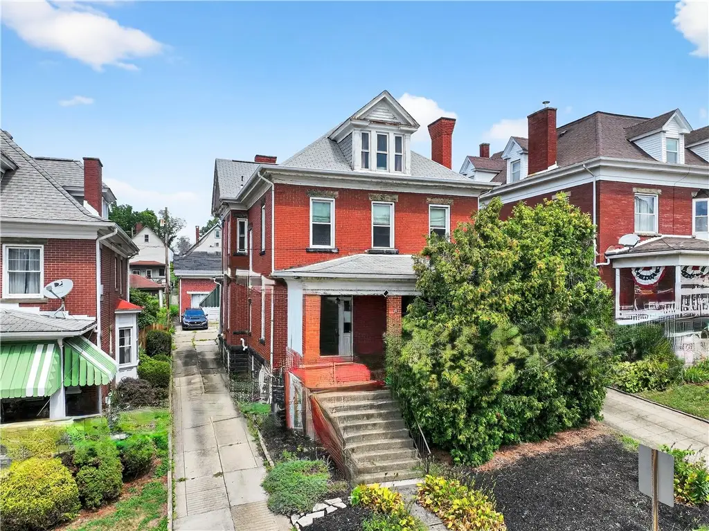 427 E Pittsburgh Street, Greensburg, PA 15601 - #1