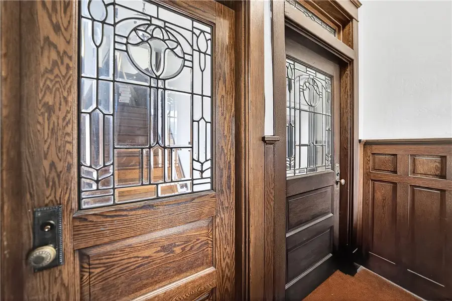 427 E Pittsburgh Street, Greensburg, PA 15601 - #3