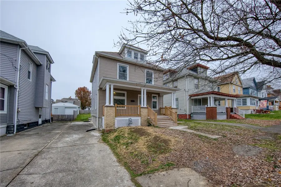 923 Adams St, New Castle, PA 16101 - #2