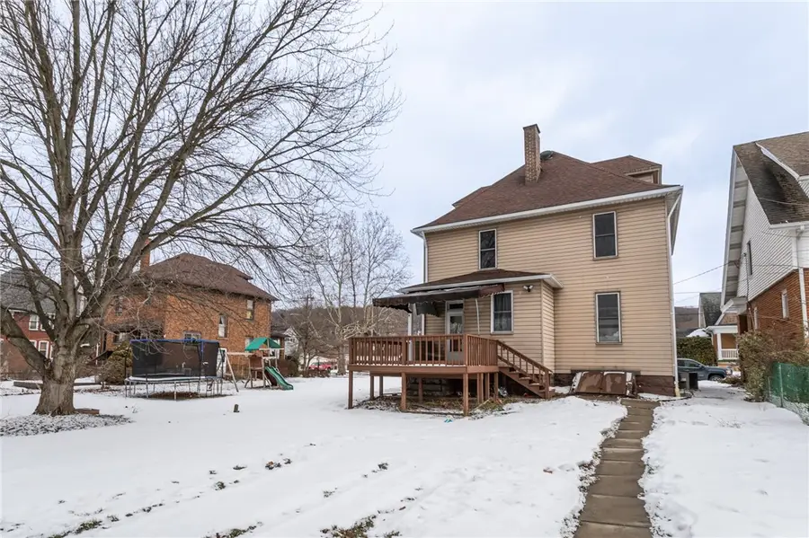 1206 Sycamore St, Connellsville, PA 15425 - #3