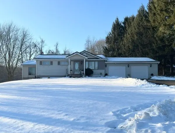 610 Rose Stop Rd, Shenango Twp, PA 16101