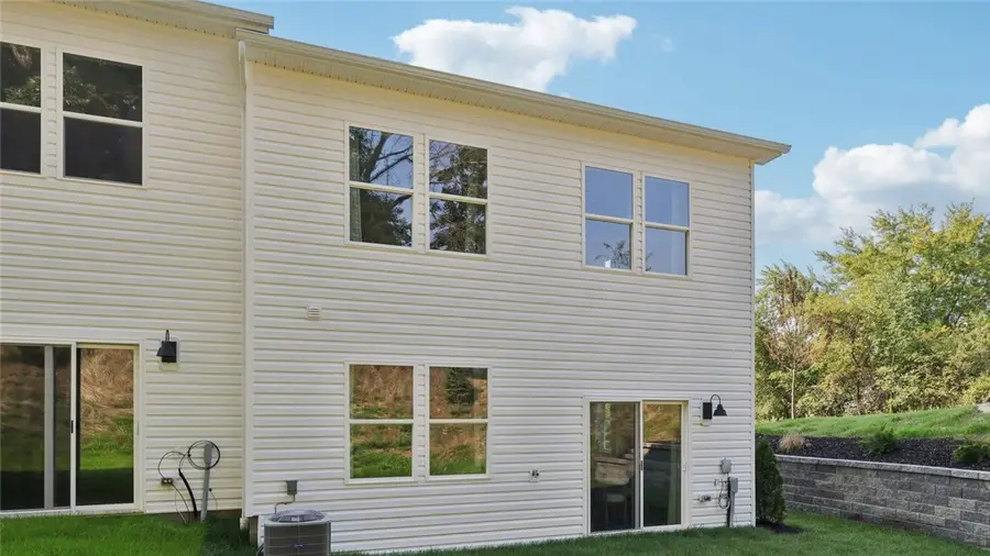 160 River Ridge Dr, Moon Township, PA 15108 - #3