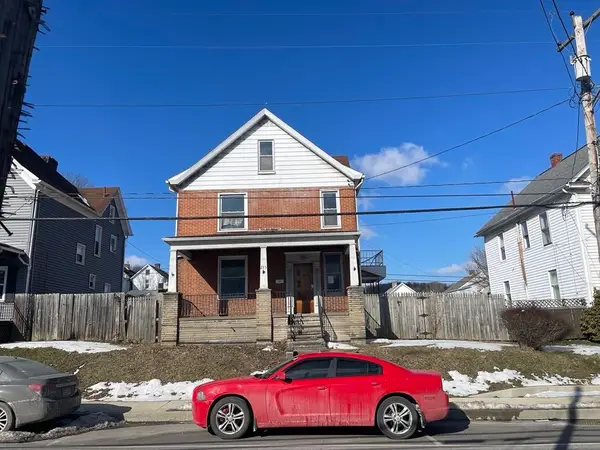 215 N 4th St, Youngwood, PA 15697