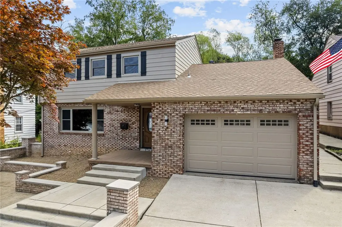 755 Massachusetts St, Ellwood City, PA 16117 - #1