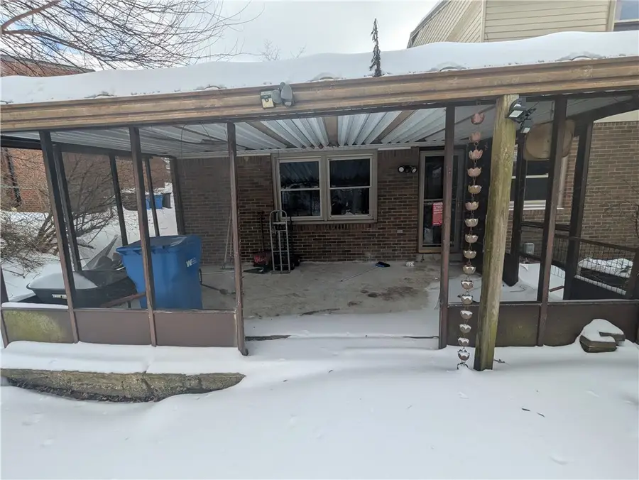 1237 Penhurst Dr, McKeesport, PA 15135 - #3