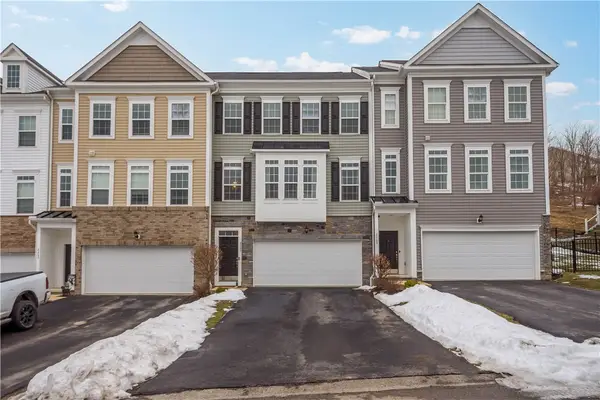 2267 Flint Dr, South Strabane, PA 15301