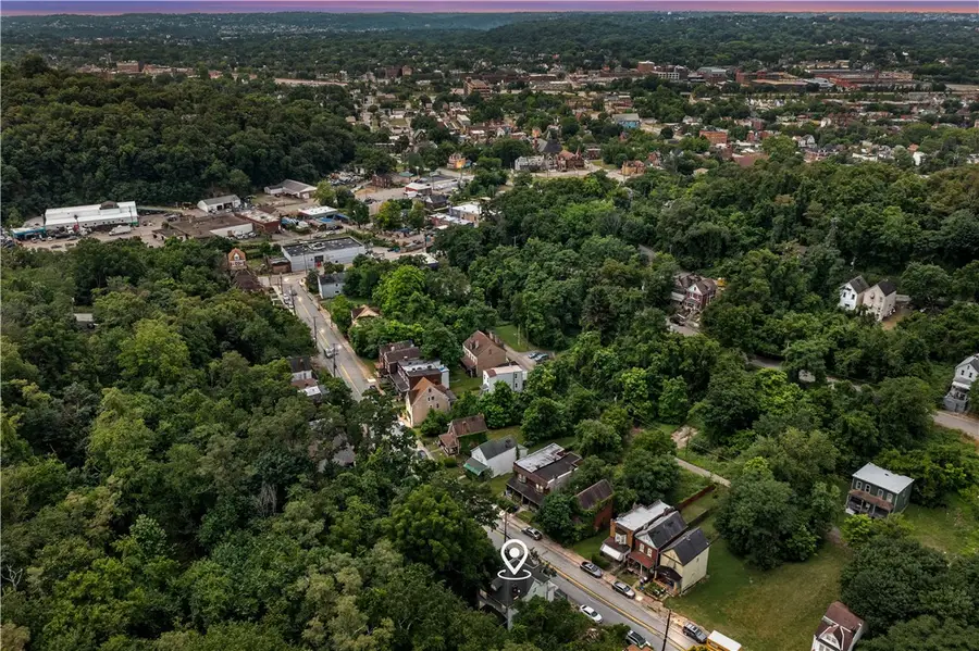 1042 Blackadore St, Pittsburgh, PA 15221 - #3