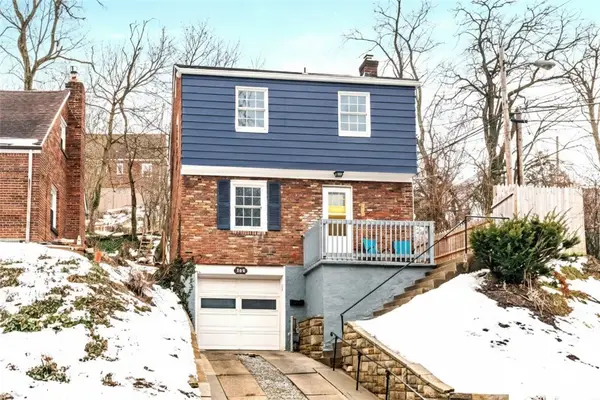 369 Maytide St, Carrick, PA 15227