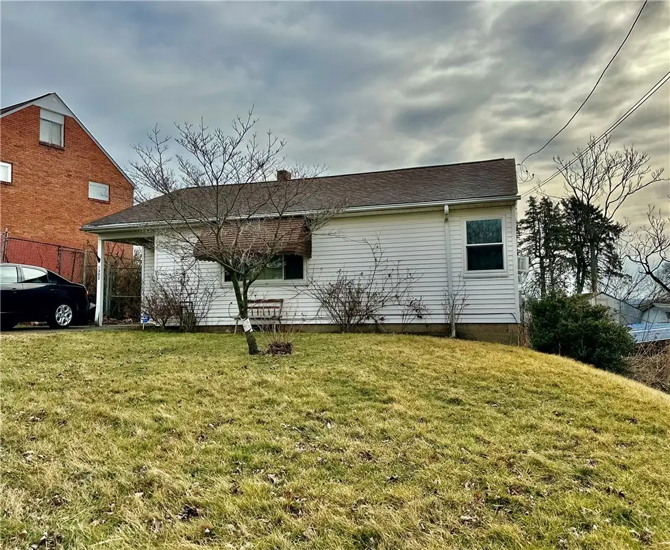 1302 Barkley Rd, McKeesport, PA 15133 - #1