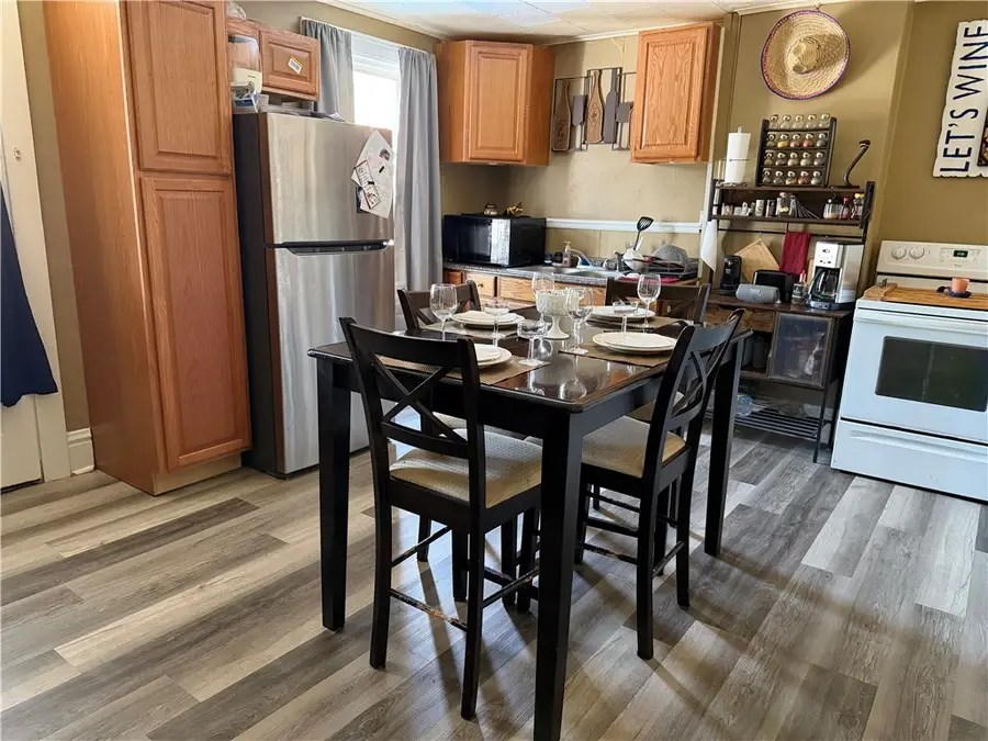 517-523 Haig St, Ellwood City, PA 16117 - #3