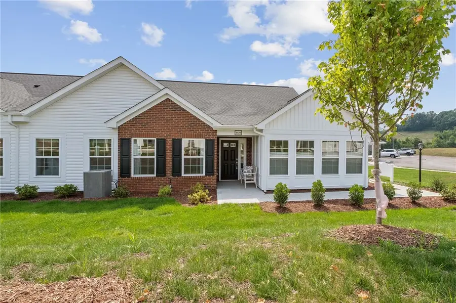 1020 Autumn Woods Drive, Moon, PA 16033 - #2