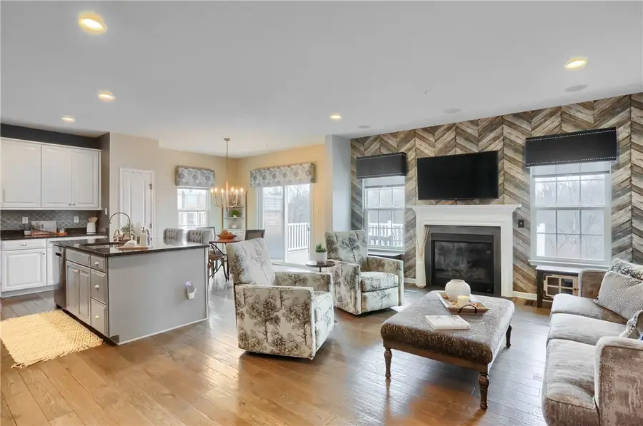 217 Noble Woods Dr, Coraopolis, PA 15108 - #3