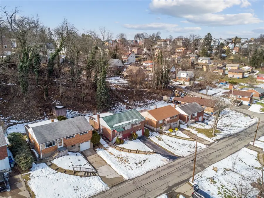 216 Cedarcove St, Pittsburgh, PA 15227 - #2