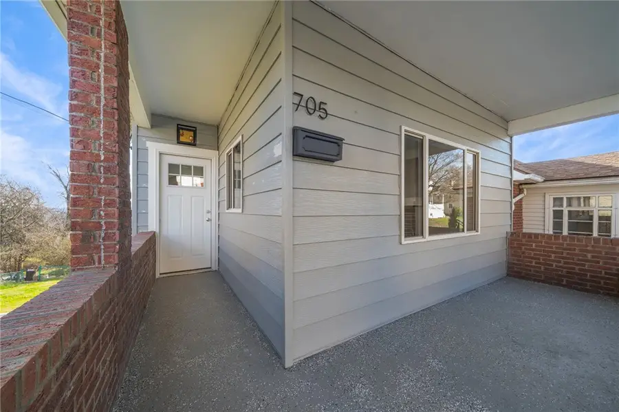 705 Burbridge St, McKeesport, PA 15133 - #2