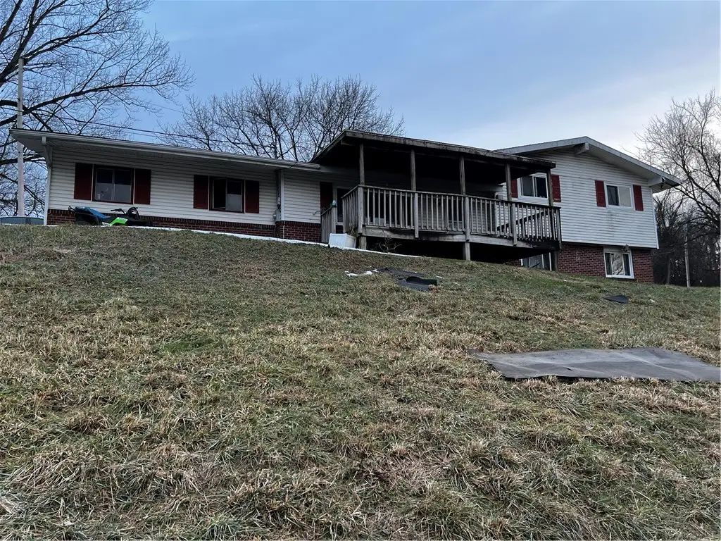 343 Vanderbilt Rd, Connellsville, PA 15425 - #1