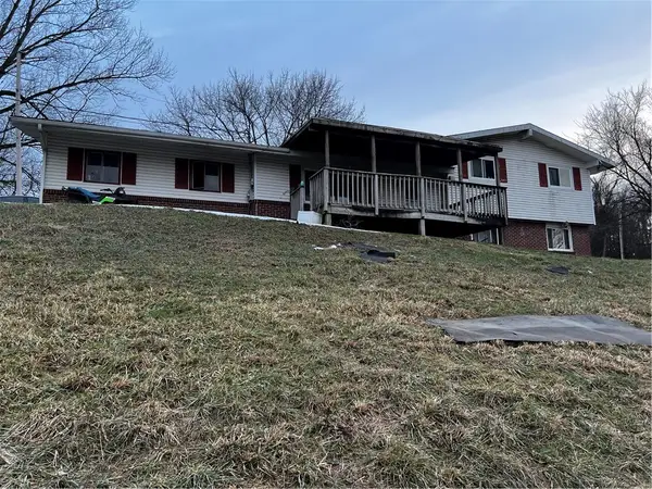 343 Vanderbilt Rd, Connellsville, PA 15425