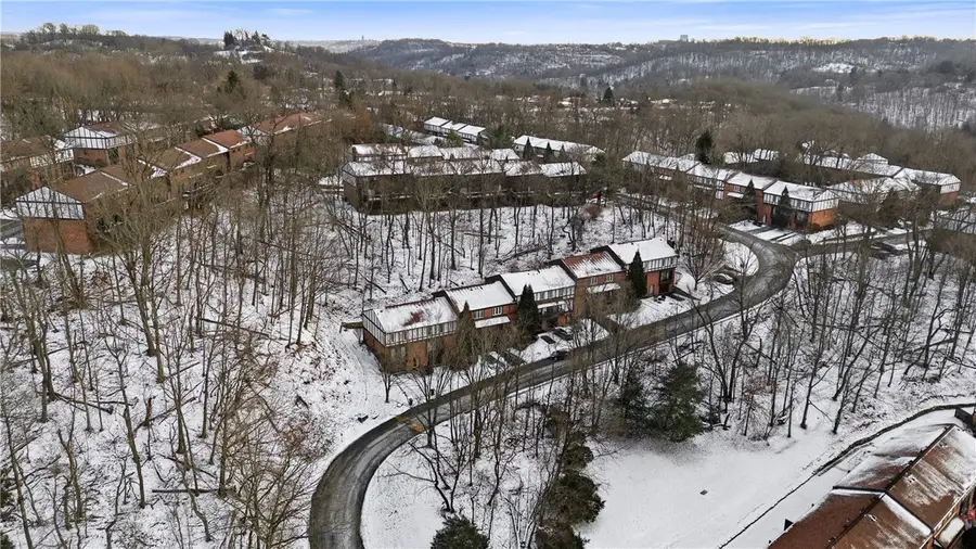 205 Woodbridge Dr., Pittsburgh, PA 15237 - #3