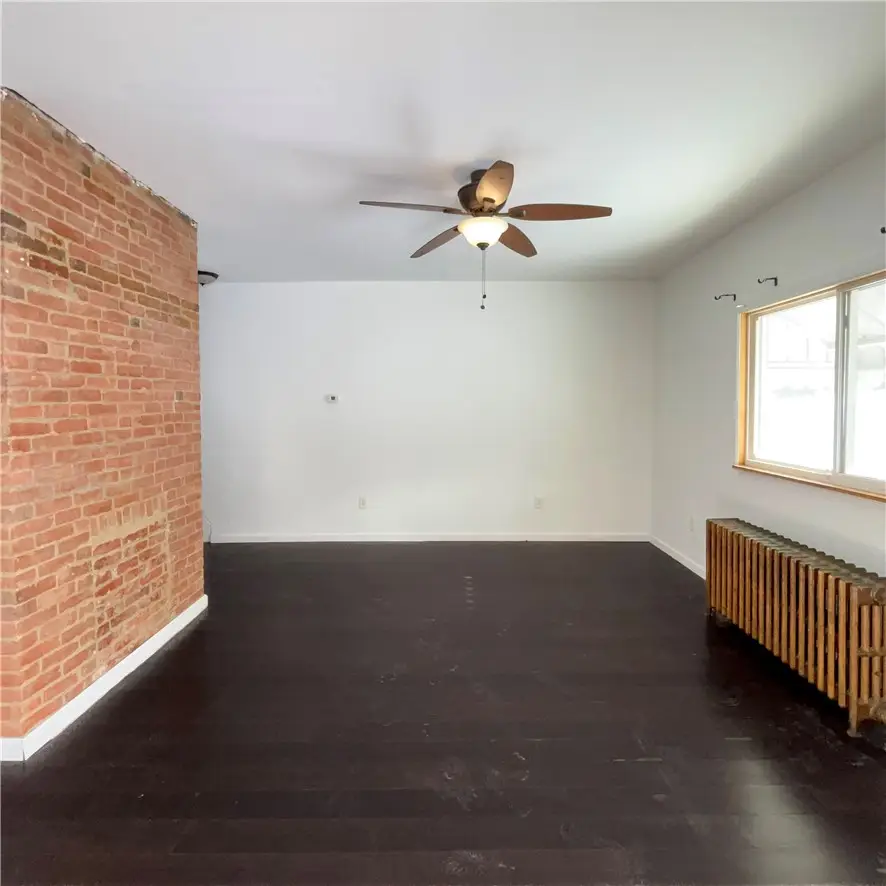 1360 Center St, McKees Rocks, PA 15136 - #2