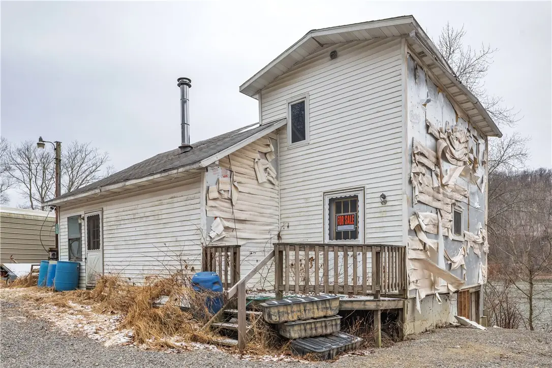 209 Upper Godfrey Dr, Leechburg, PA 15656 - #1