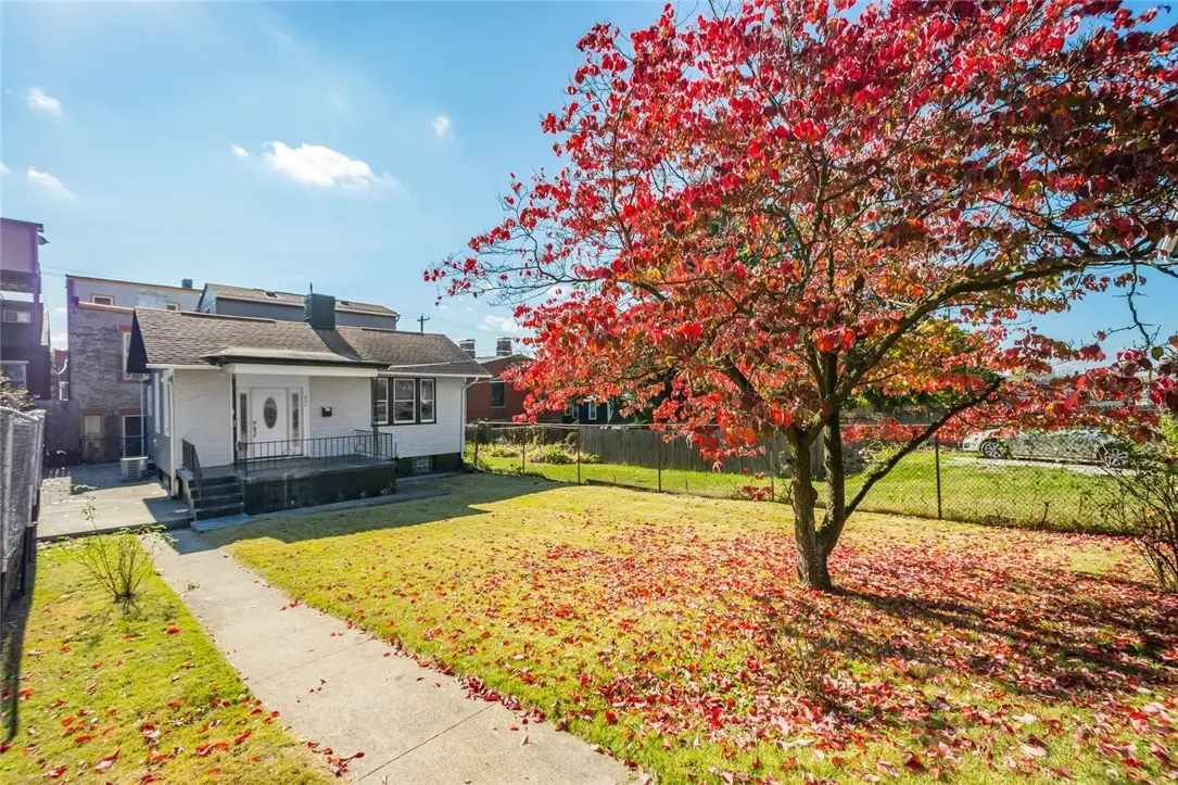 221 Alpine Ave, Pittsburgh, PA 15212 - #1