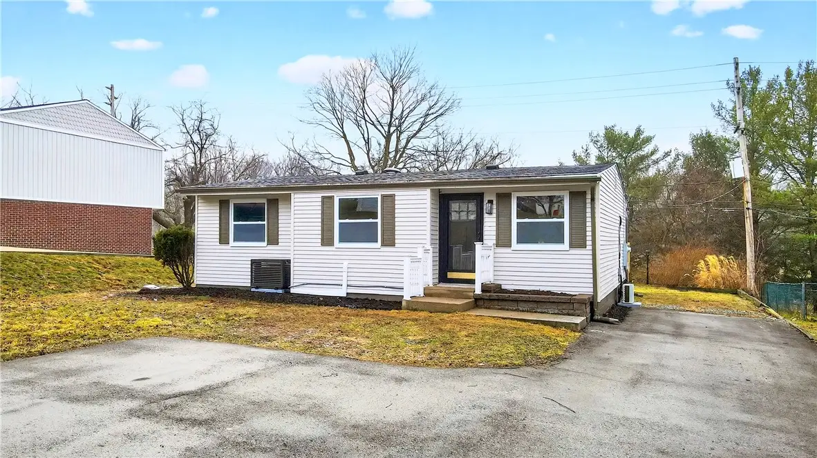 1923 Ivanhoe Dr, Irwin, PA 15642 - #1