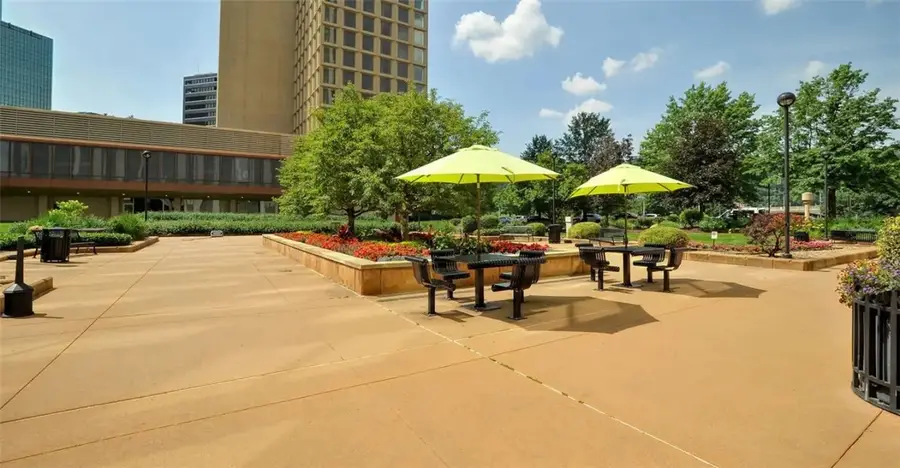 320 Fort Duquesne Blvd #8N, Pittsburgh, PA 15222 - #3