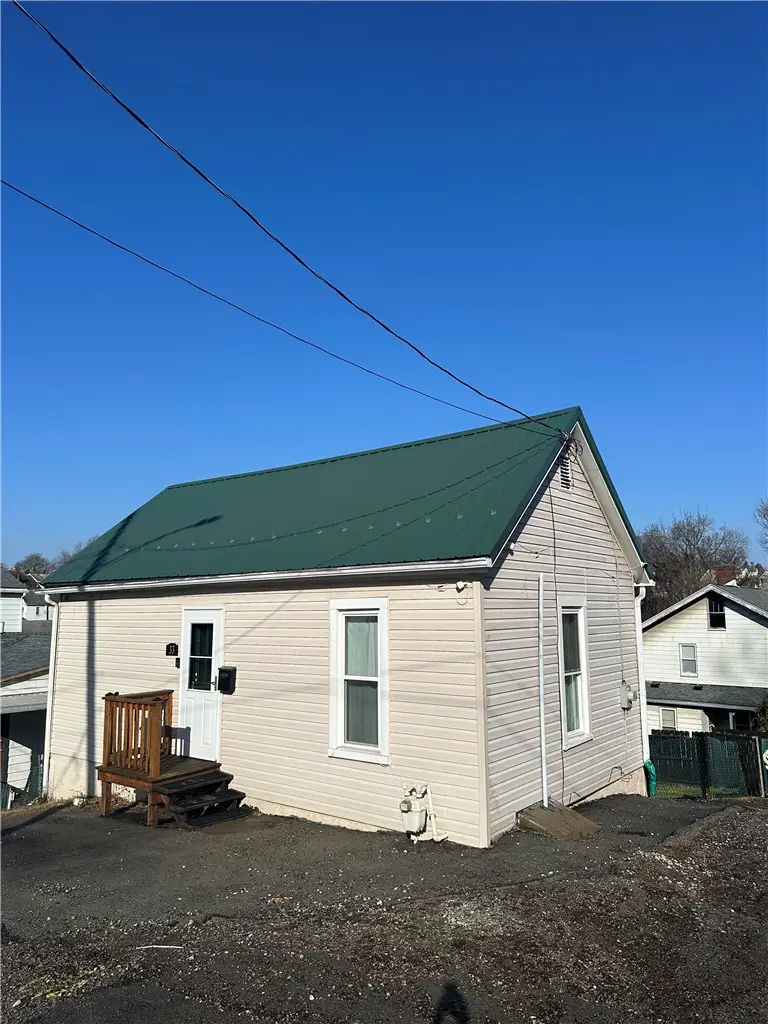 33 Violet Ave, Washington, PA 15301 - #2