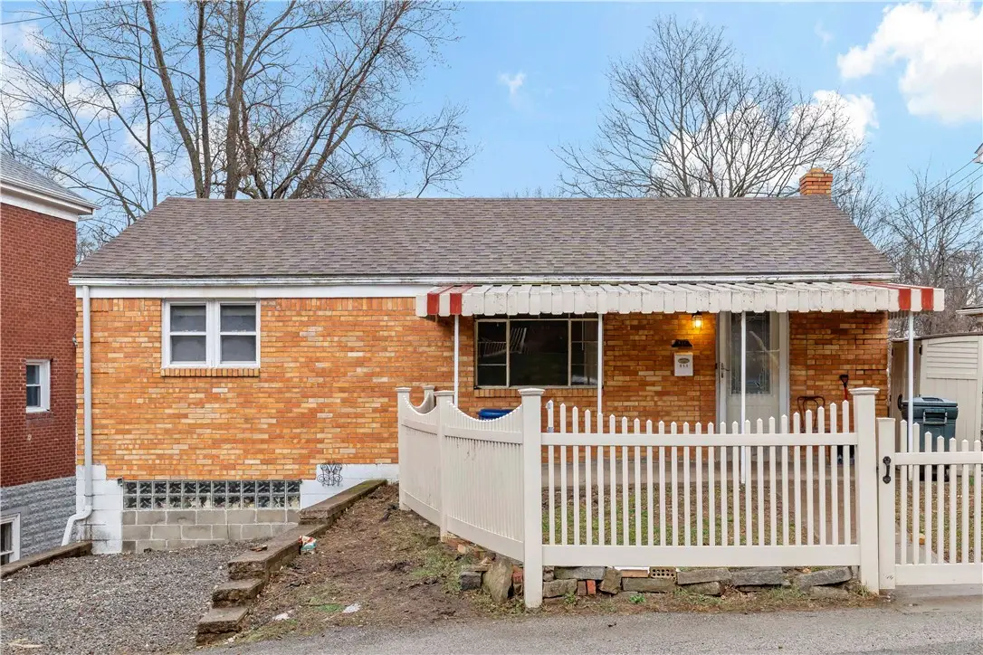 811 Eathan Ave, Brookline, PA 15226 - #1