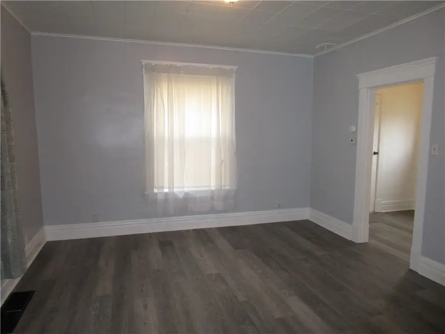 1228 N Sharpsville Ave., Sharon, PA 16146 - #3