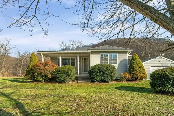 3645 River Rd, Ellwood City, PA 16117